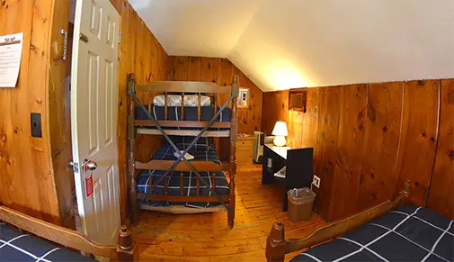 Over Bar Suite - Hyde Away Inn